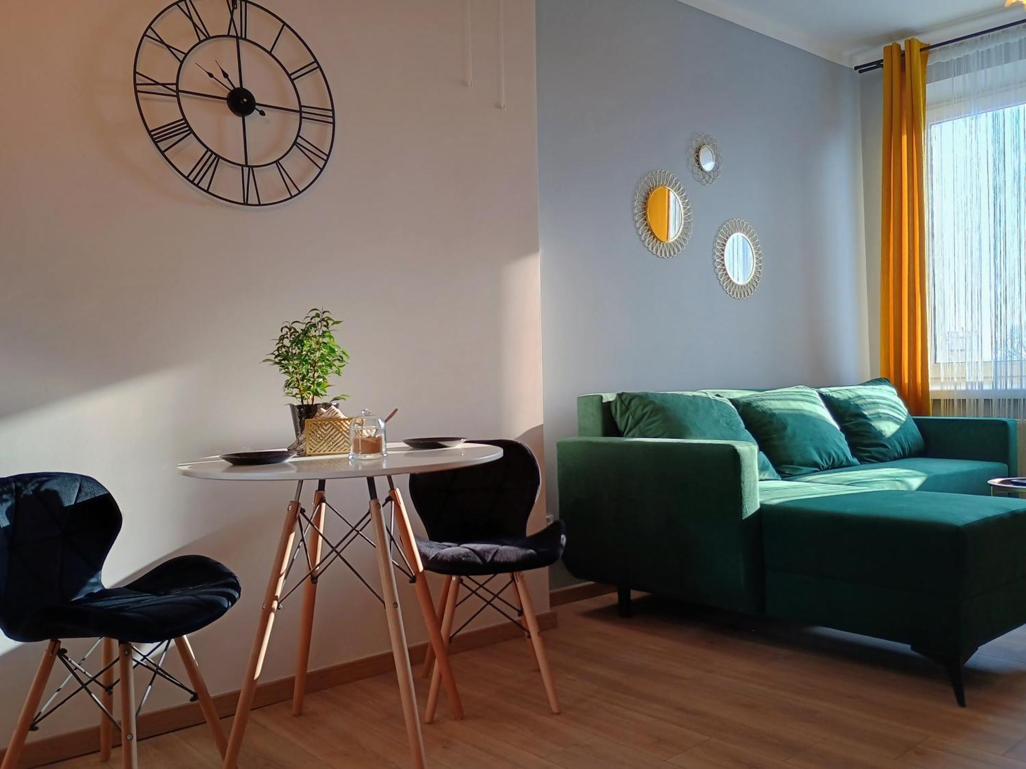 Apartament Em クロスノ エクステリア 写真