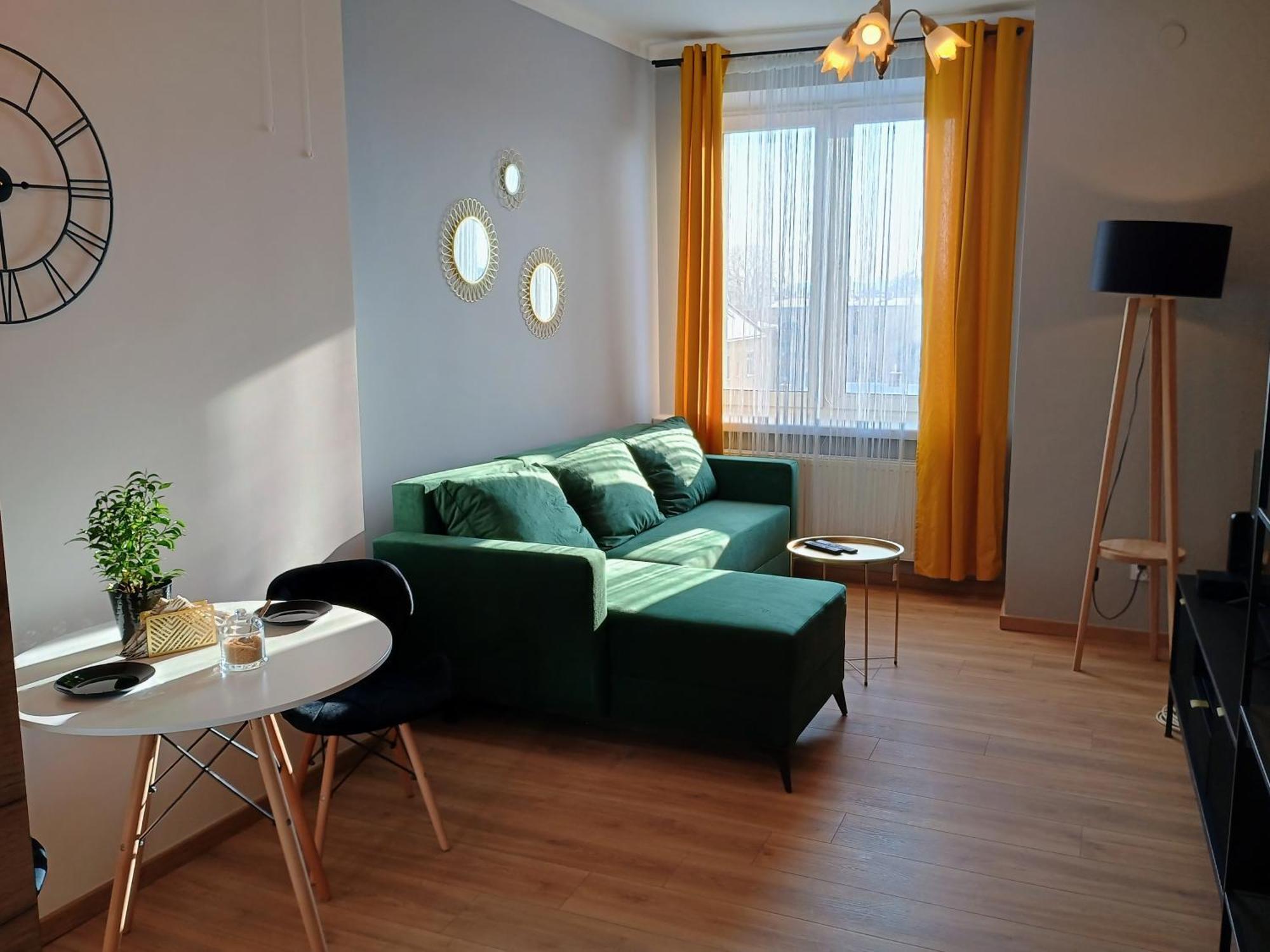 Apartament Em クロスノ エクステリア 写真